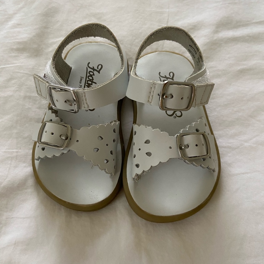 Footmates Sandal size 4